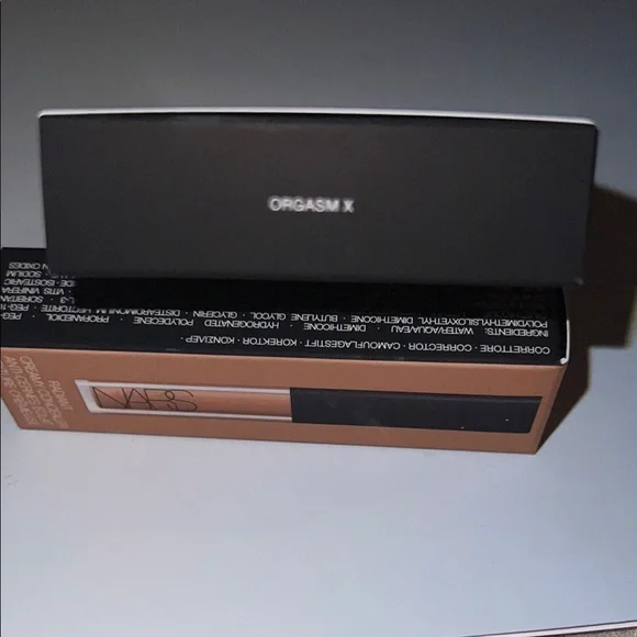 NARS foundation, blush and concealer, full size - Picture 5 of 5